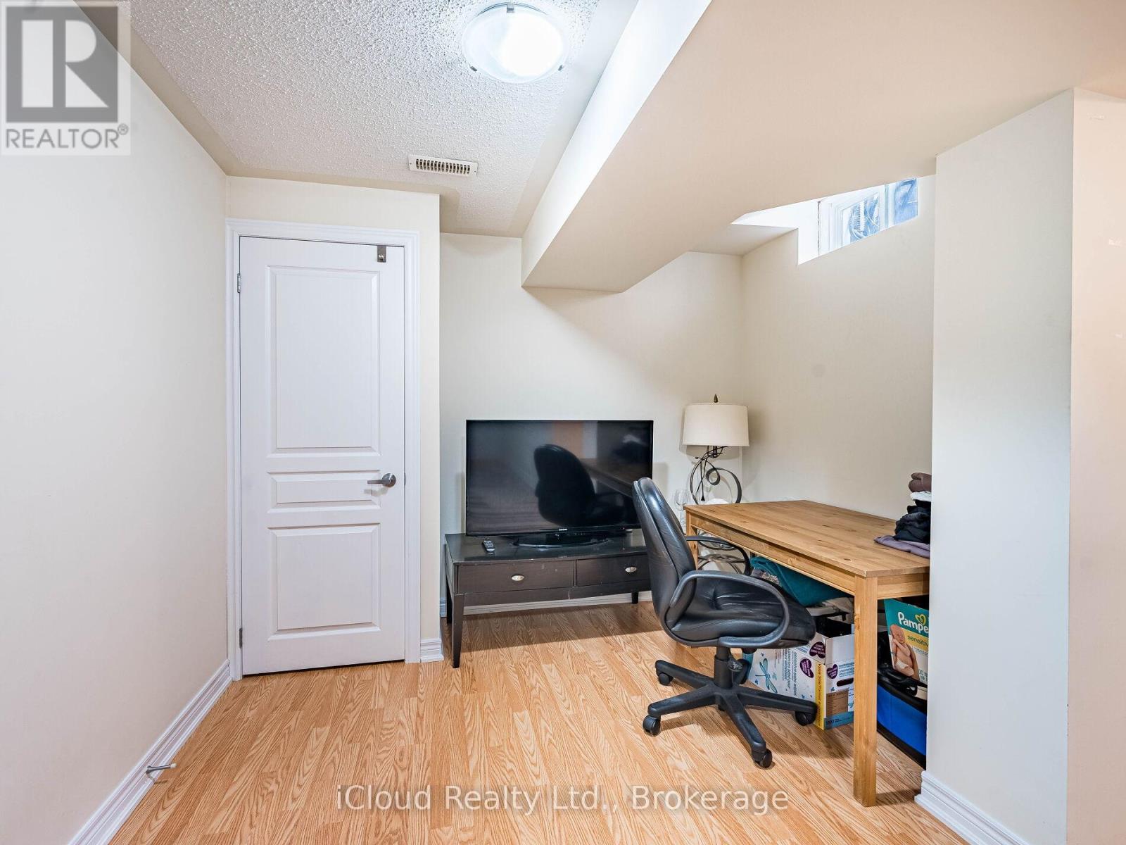 135 Windrow Street, Richmond Hill, Ontario  L4E 4Y4 - Photo 37 - N12455620