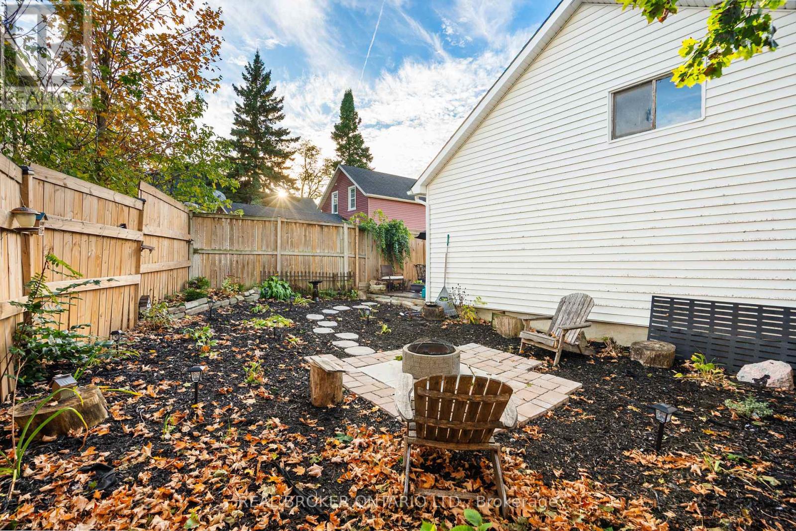 90 Emily Street, Carleton Place, Ontario  K7C 1S9 - Photo 42 - X12459090