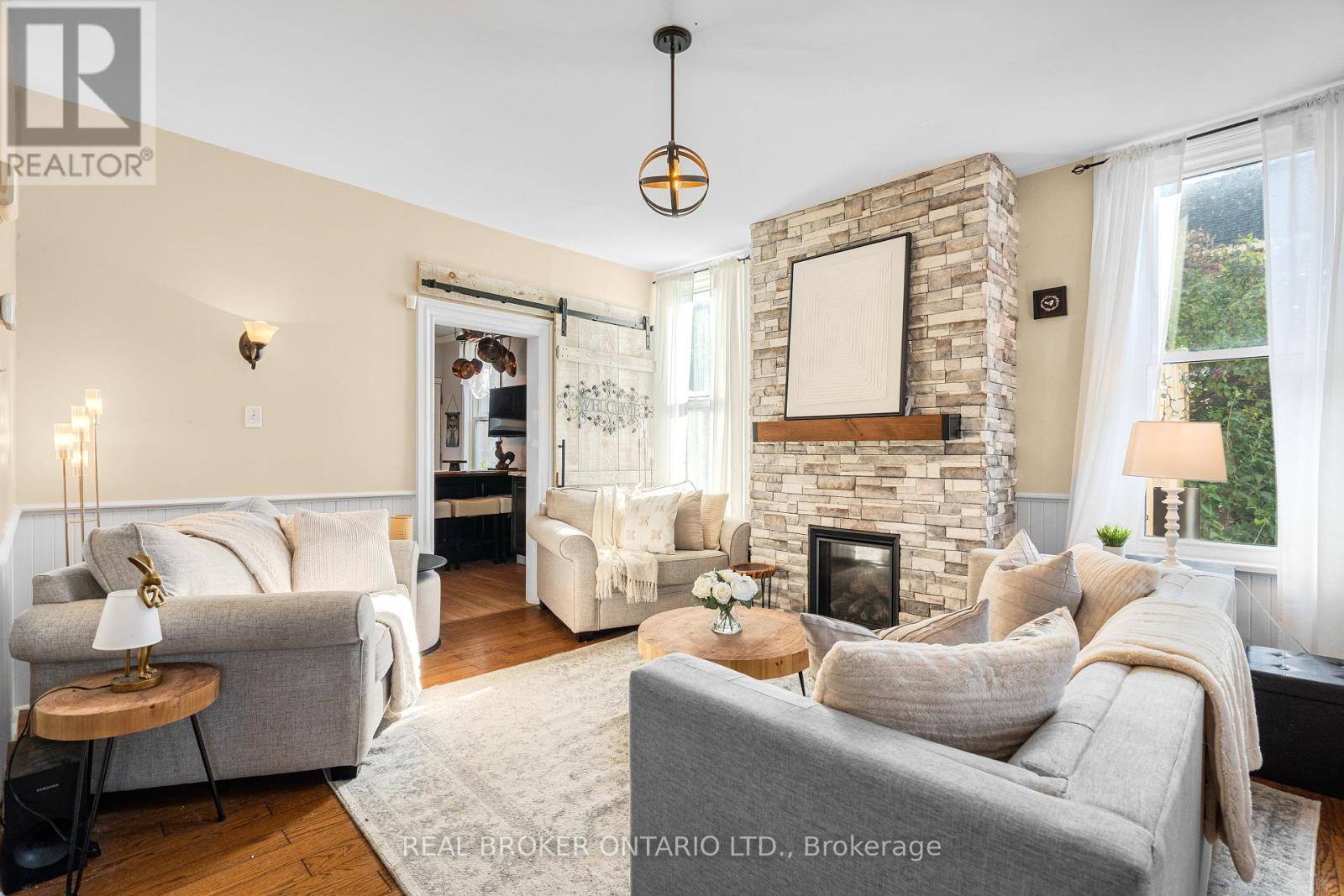 90 Emily Street, Carleton Place, Ontario  K7C 1S9 - Photo 8 - X12459090