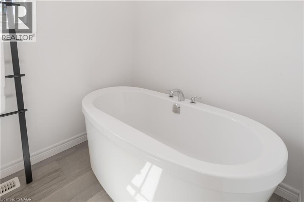 48 Macalister Boulevard, Guelph, Ontario  N1G 0G6 - Photo 23 - 40757334