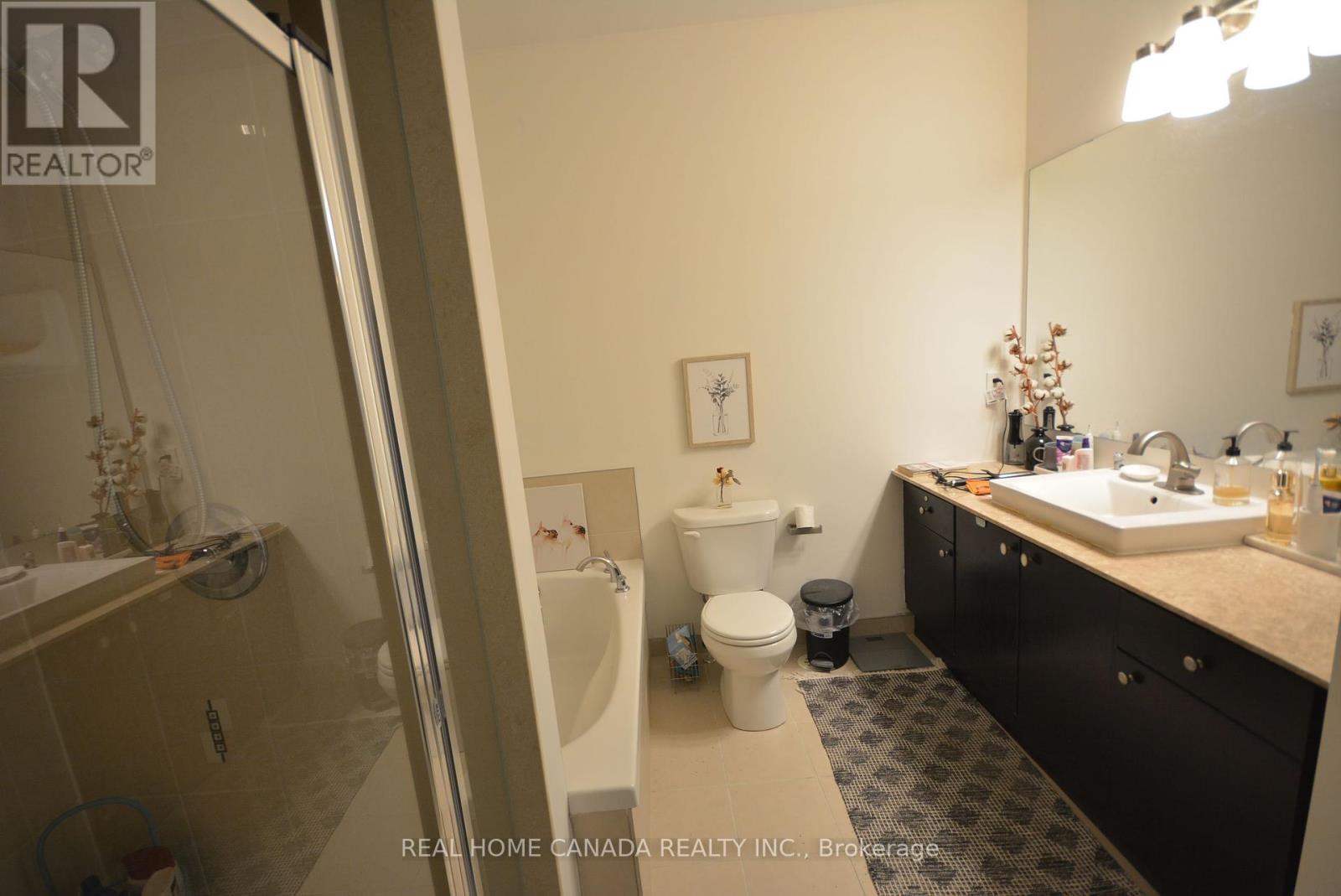 Th 14 - 25 Coneflower Crescent, Toronto, Ontario  M2R 0A5 - Photo 22 - C12459097