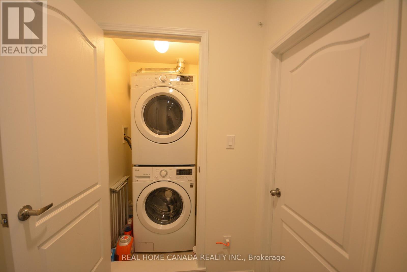 Th 14 - 25 Coneflower Crescent, Toronto, Ontario  M2R 0A5 - Photo 31 - C12459097