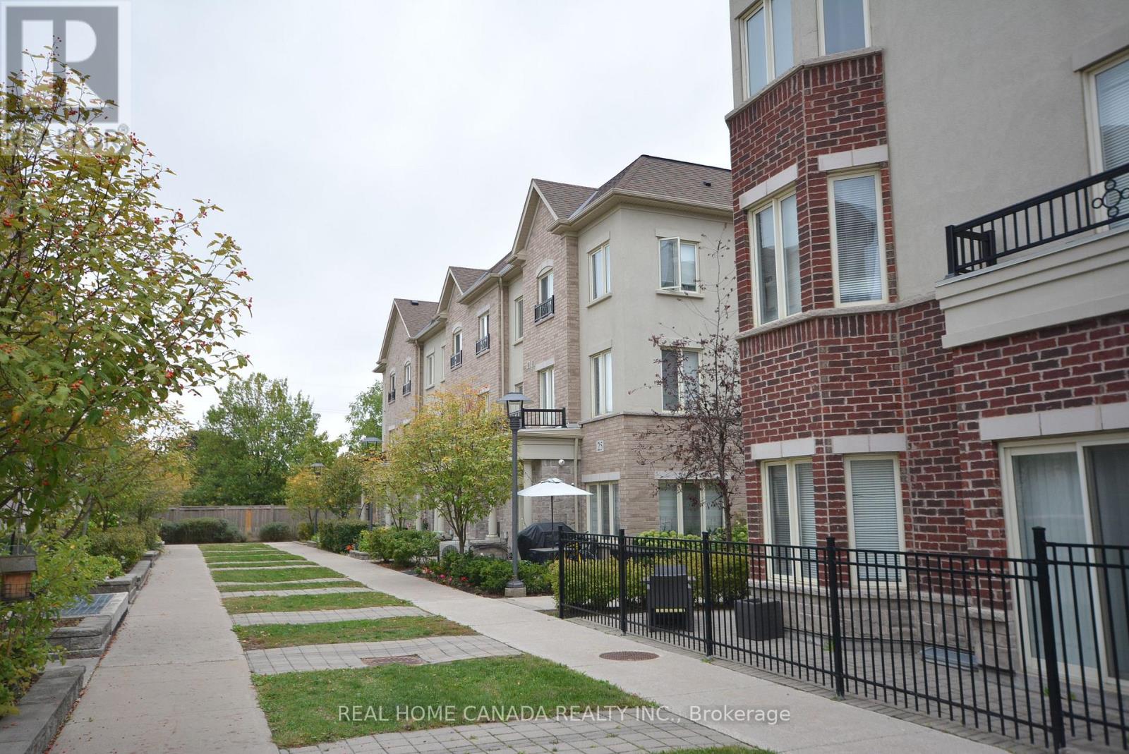 Th 14 - 25 Coneflower Crescent, Toronto, Ontario  M2R 0A5 - Photo 32 - C12459097