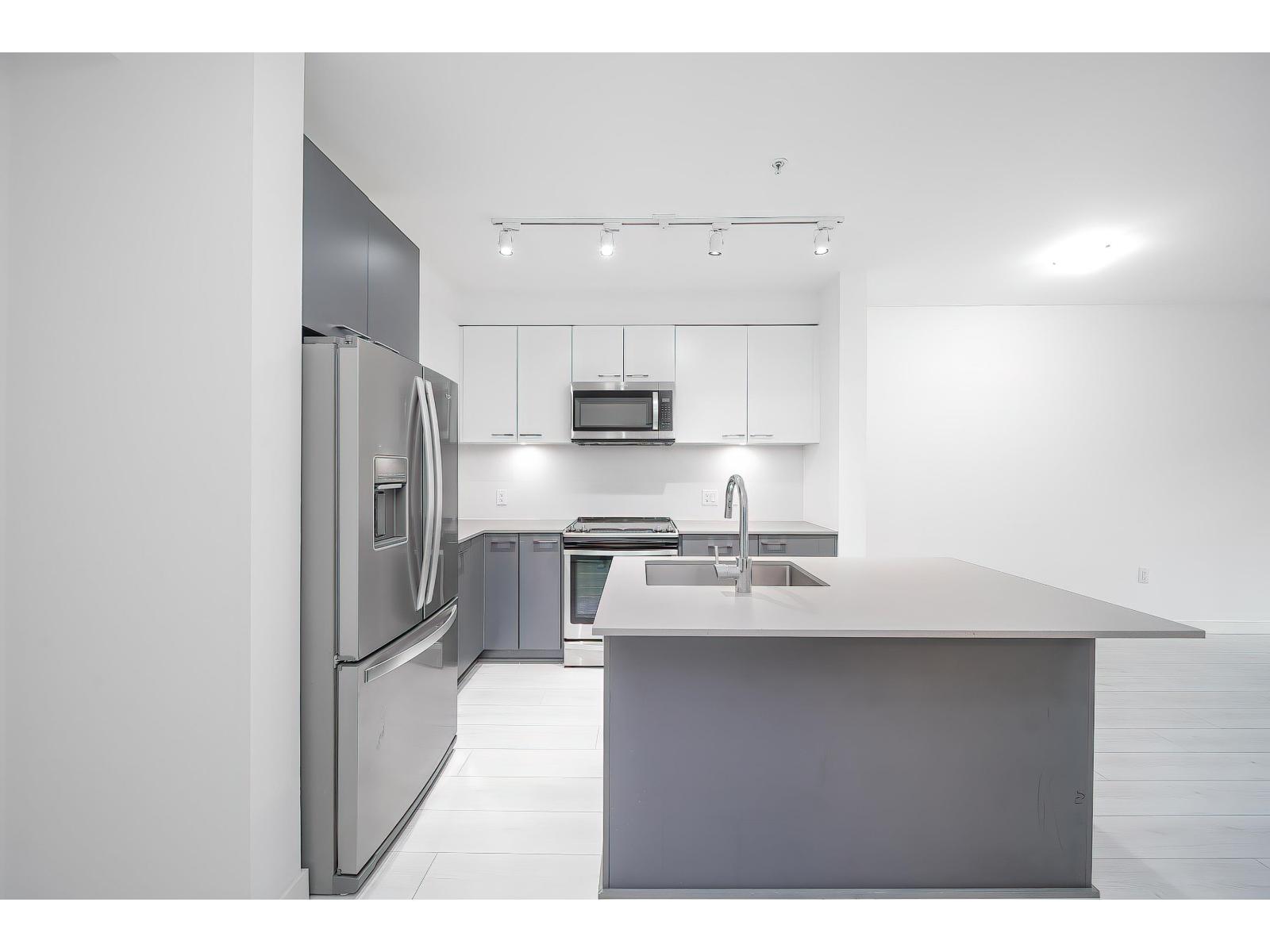 121 13963 105 Boulevard, Surrey, British Columbia V3T 0M9 - Photo 2 - R3055967