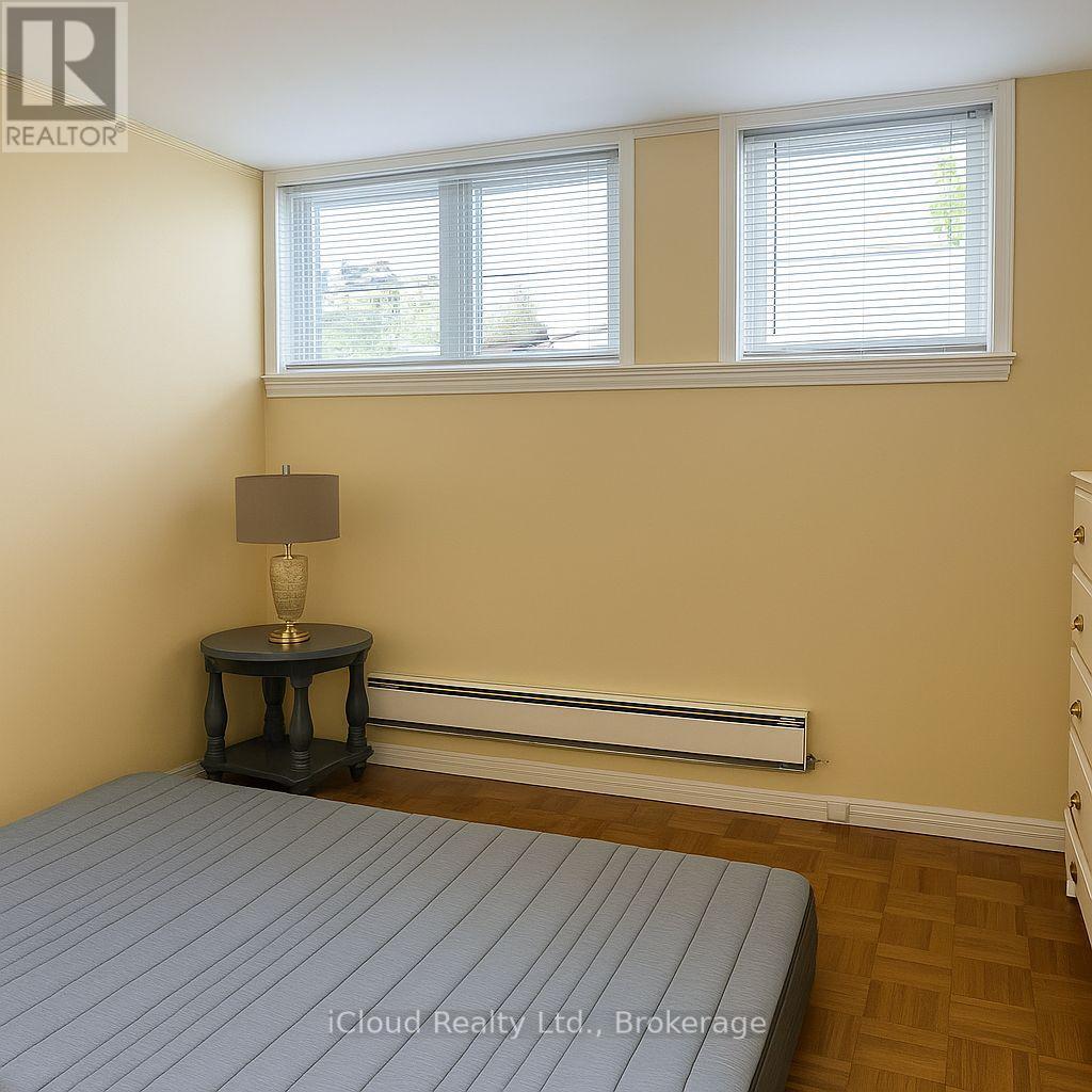 63 Evans Avenue, Toronto, Ontario  M8Z 1H4 - Photo 5 - W12424865