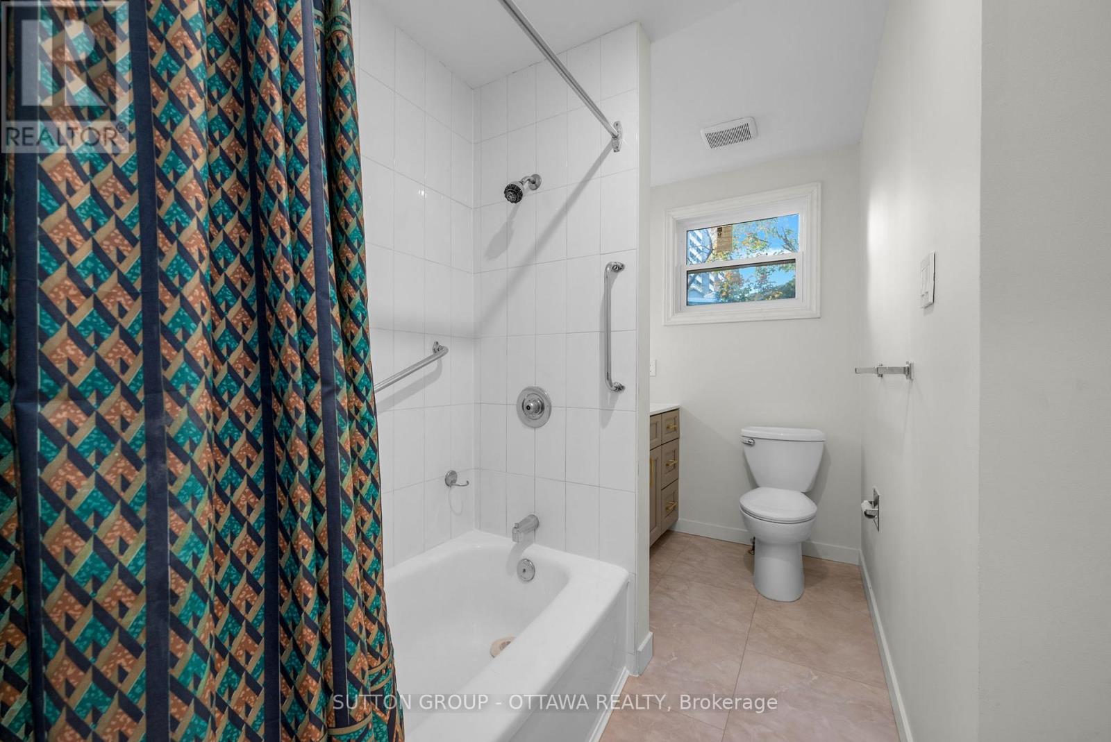 1 Marielle Court, Ottawa, Ontario  K2B 8P3 - Photo 15 - X12459098