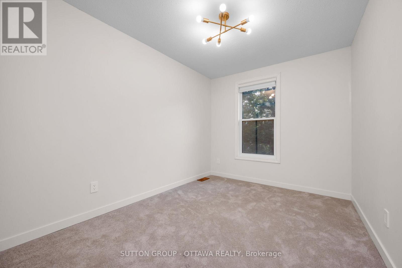 1 Marielle Court, Ottawa, Ontario  K2B 8P3 - Photo 19 - X12459098