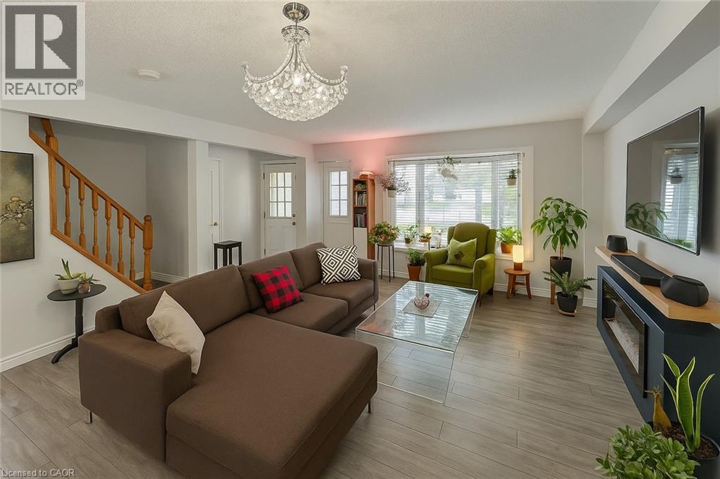 988 Prosperity Court, London, Ontario  N5V 5C7 - Photo 2 - 40778560