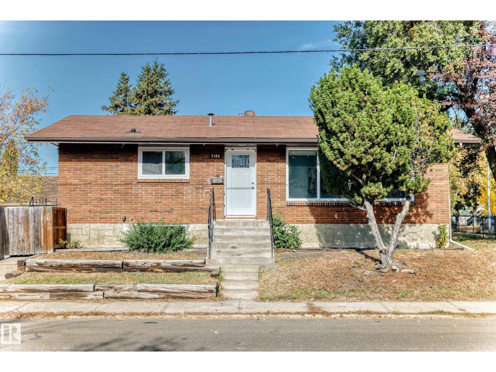 7104 129 Av Nw, Edmonton, Alberta  T5C 1W1 - Photo 2 - E4461905
