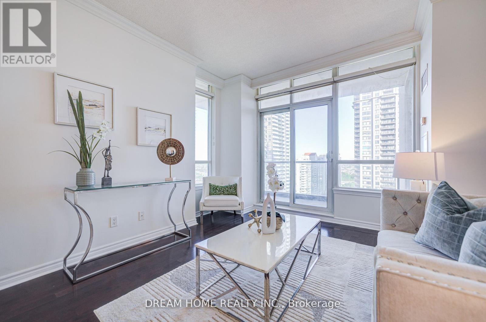 2004 - 388 Prince Of Wales Drive, Mississauga, Ontario  L5B 0A1 - Photo 19 - W12459099