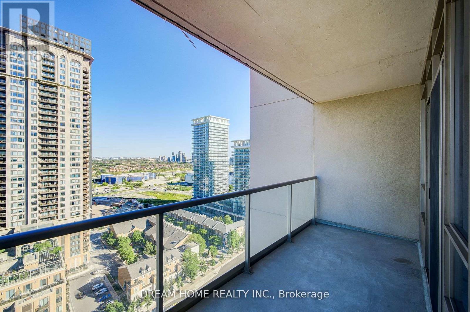 2004 - 388 Prince Of Wales Drive, Mississauga, Ontario  L5B 0A1 - Photo 37 - W12459099