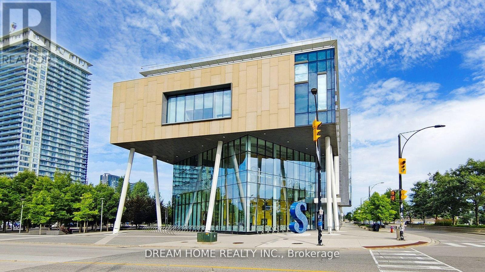 2004 - 388 Prince Of Wales Drive, Mississauga, Ontario  L5B 0A1 - Photo 43 - W12459099