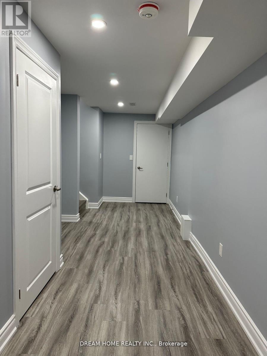 11 Argelia Crescent E, Brampton, Ontario  L6X 0E7 - Photo 4 - W12459101