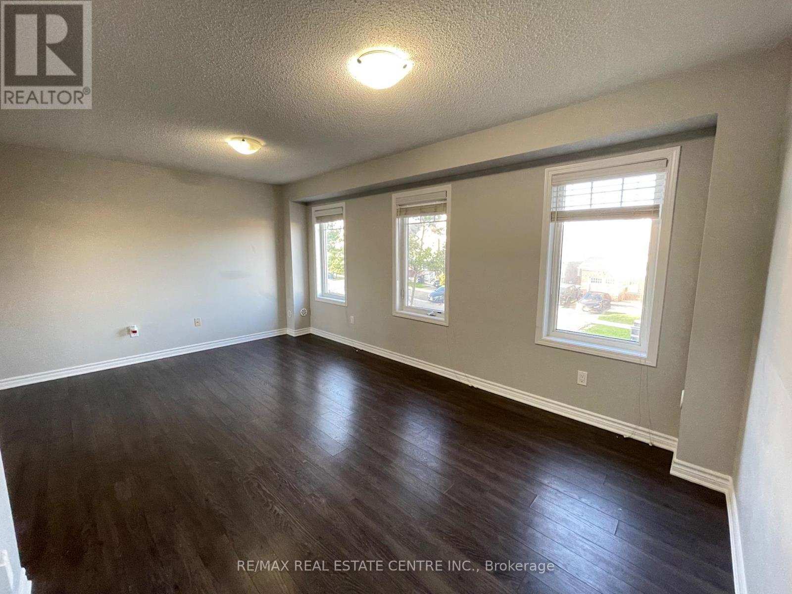 14 Quillberry Close, Brampton, Ontario  L7A 4N8 - Photo 10 - W12459103