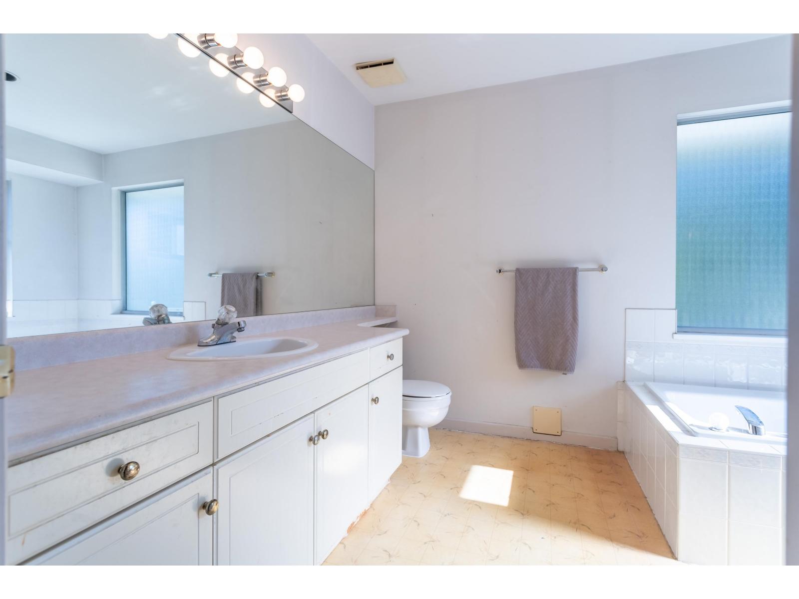 8282 153b Street, Surrey, British Columbia  V3S 8K6 - Photo 28 - R3057035