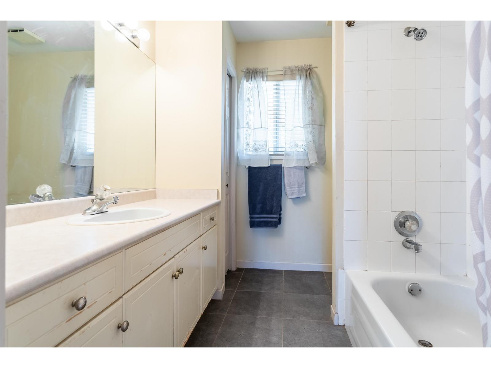 8282 153b Street, Surrey, British Columbia  V3S 8K6 - Photo 34 - R3057035