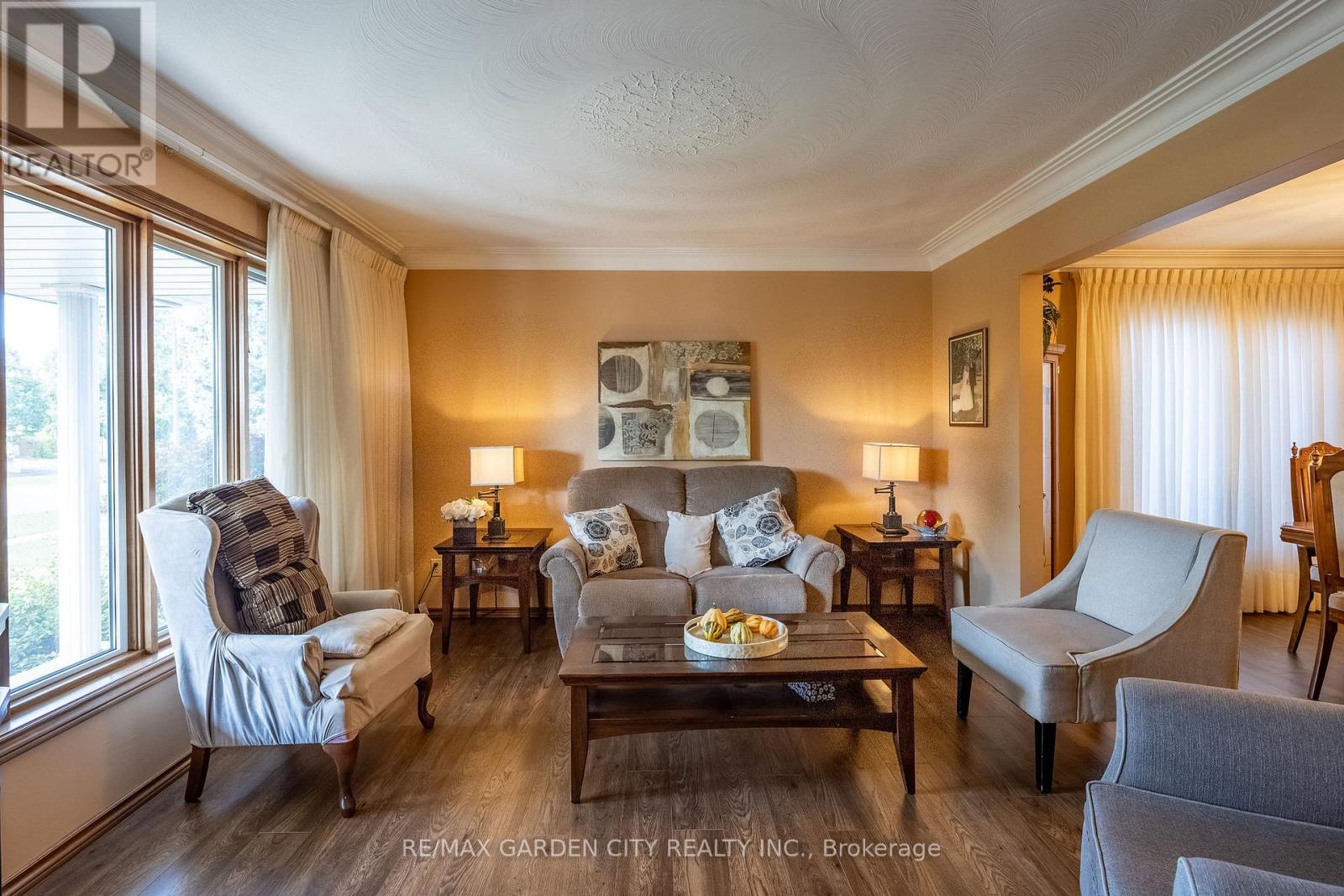 14 Tupper Drive, Thorold, Ontario  L2V 4C7 - Photo 5 - X12459117
