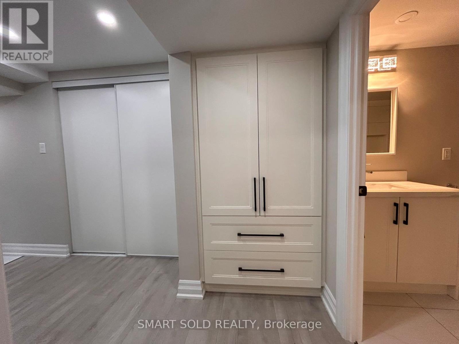 Bsmt - 92 Radwell Crescent, Toronto, Ontario  M1V 2J5 - Photo 10 - E12459109