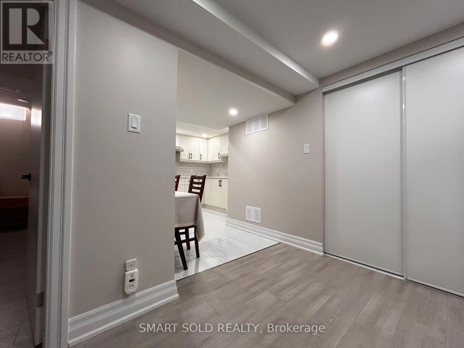 Bsmt - 92 Radwell Crescent, Toronto, Ontario  M1V 2J5 - Photo 5 - E12459109