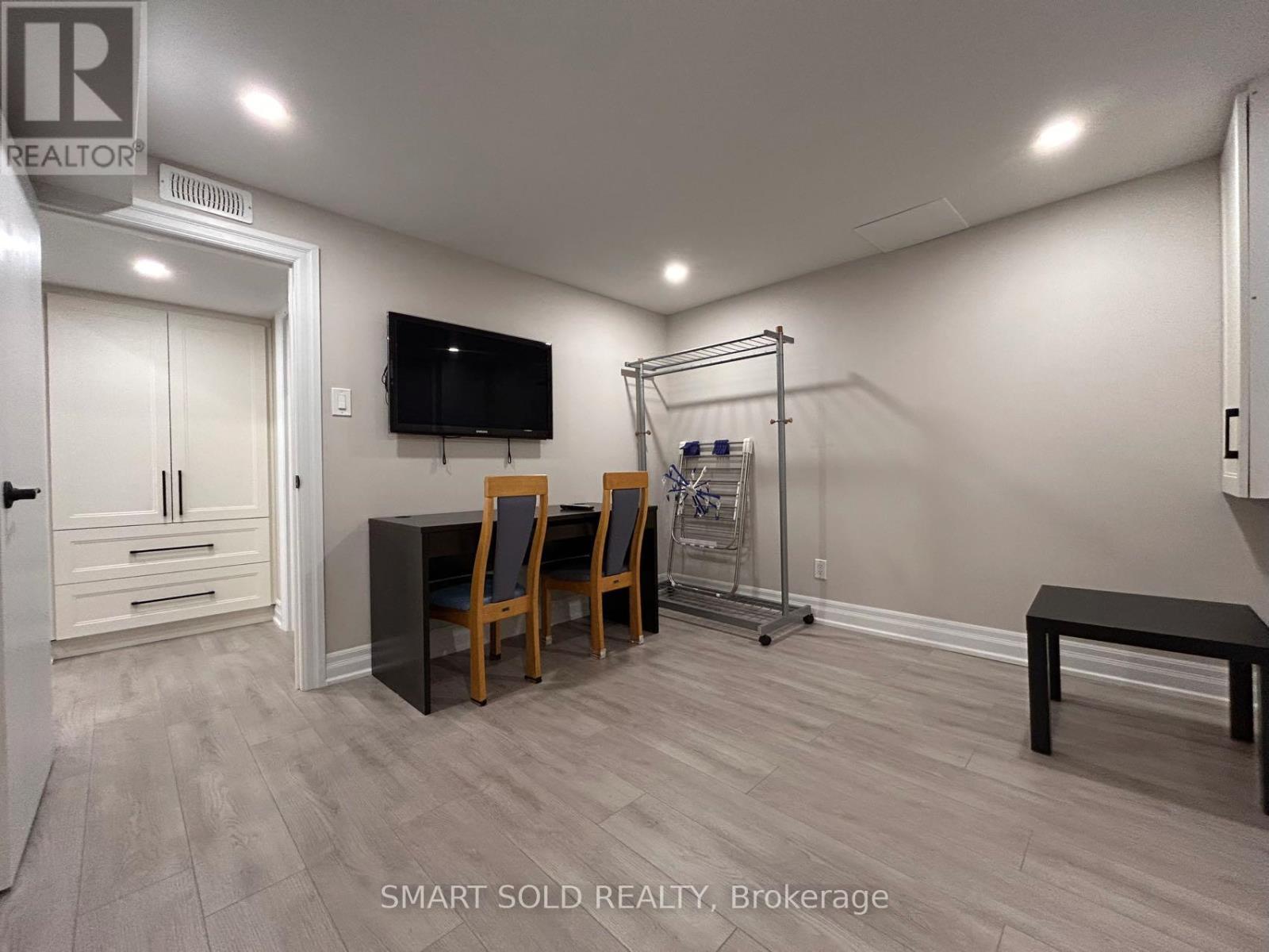 Bsmt - 92 Radwell Crescent, Toronto, Ontario  M1V 2J5 - Photo 6 - E12459109