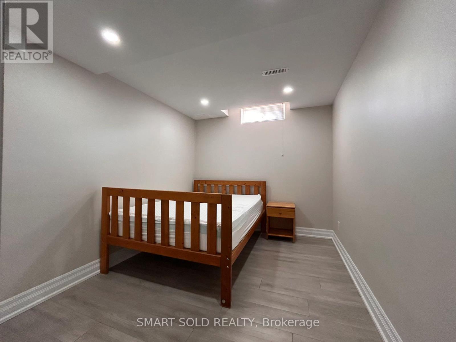 Bsmt - 92 Radwell Crescent, Toronto, Ontario  M1V 2J5 - Photo 9 - E12459109