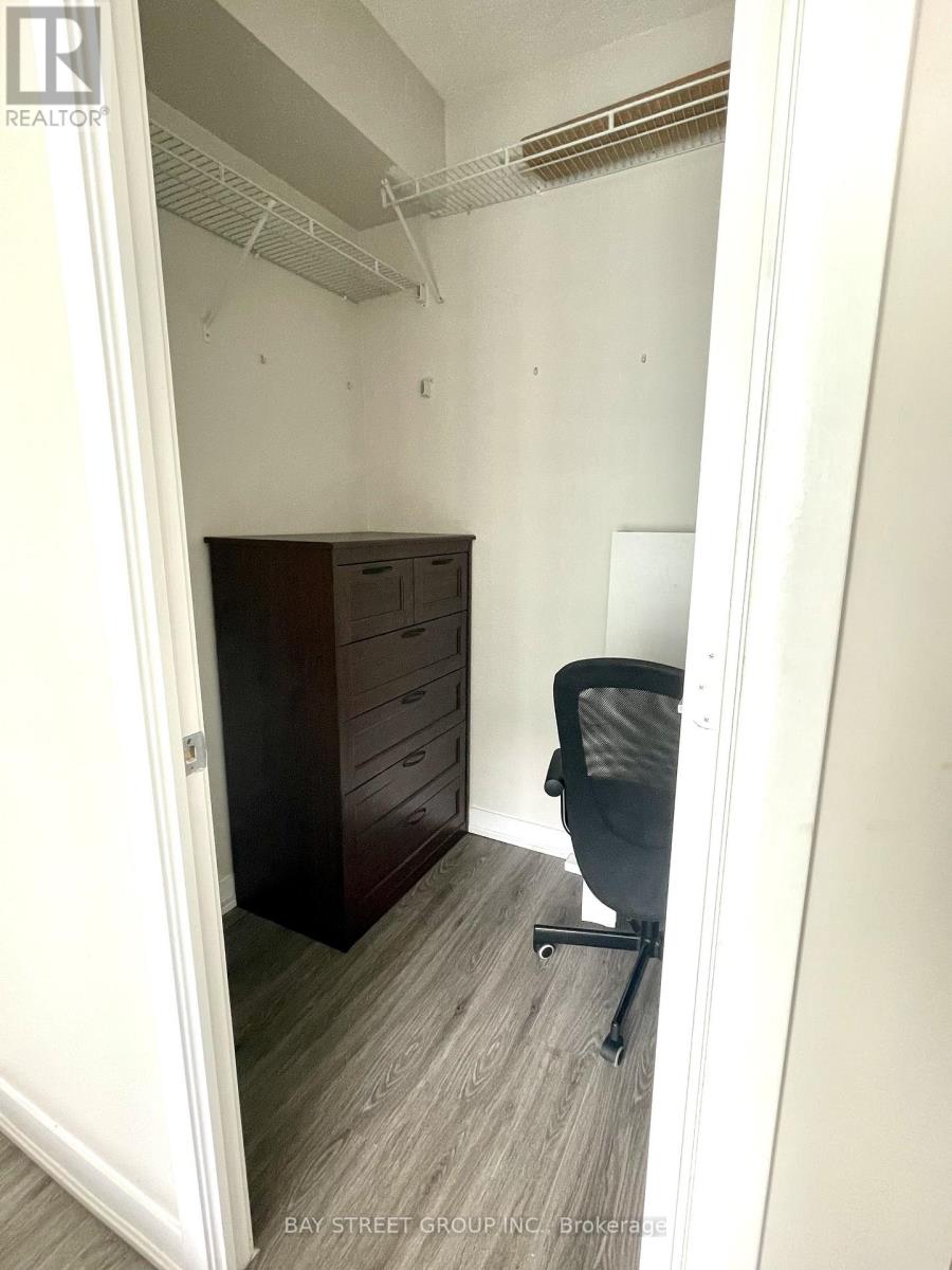 1634 - 165 Legion Road N, Toronto, Ontario  M8Y 0B3 - Photo 10 - W12459113