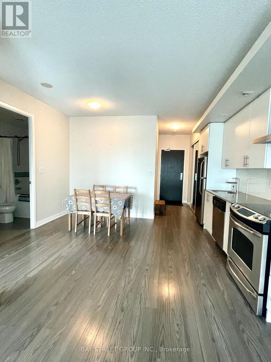 1634 - 165 Legion Road N, Toronto, Ontario  M8Y 0B3 - Photo 5 - W12459113