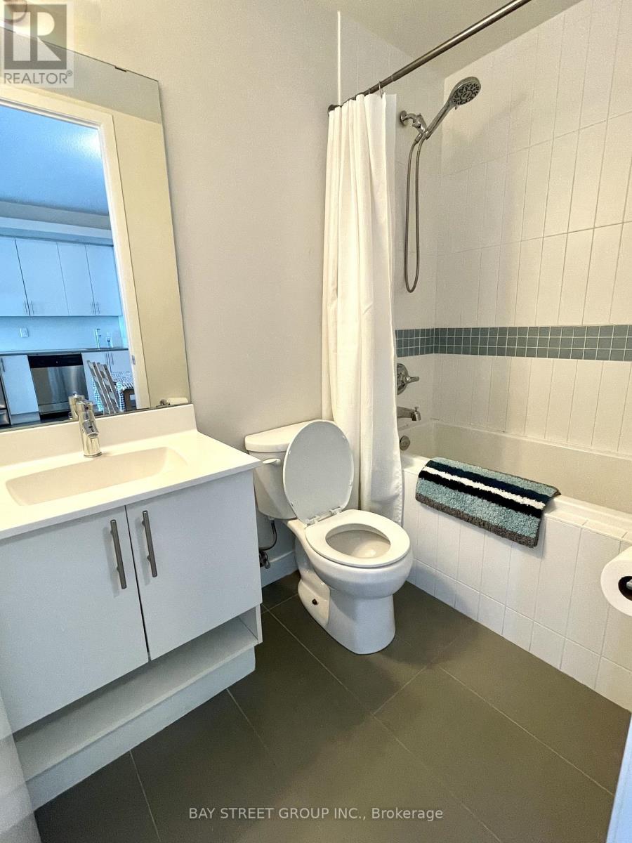 1634 - 165 Legion Road N, Toronto, Ontario  M8Y 0B3 - Photo 6 - W12459113