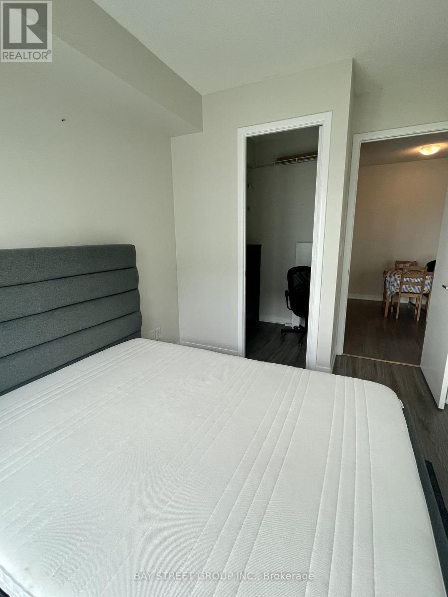 1634 - 165 Legion Road N, Toronto, Ontario  M8Y 0B3 - Photo 9 - W12459113