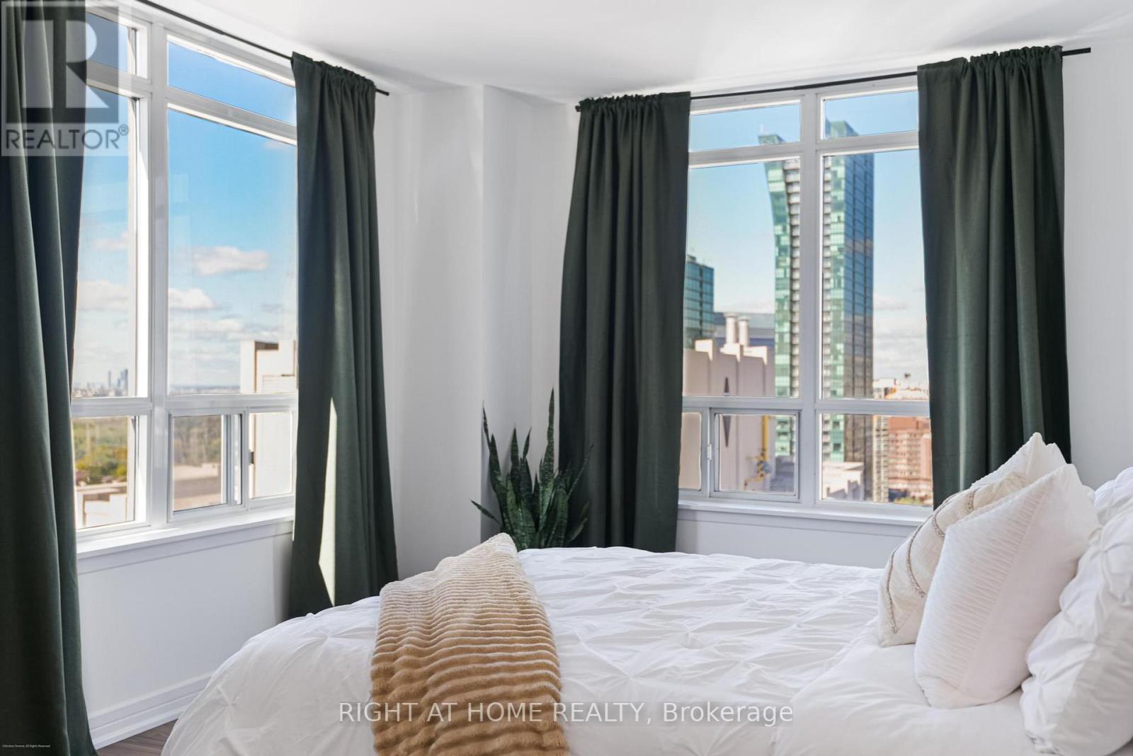 Lph02 - 16 Harrison Garden Boulevard, Toronto, Ontario  M2N 7J6 - Photo 19 - C12459121