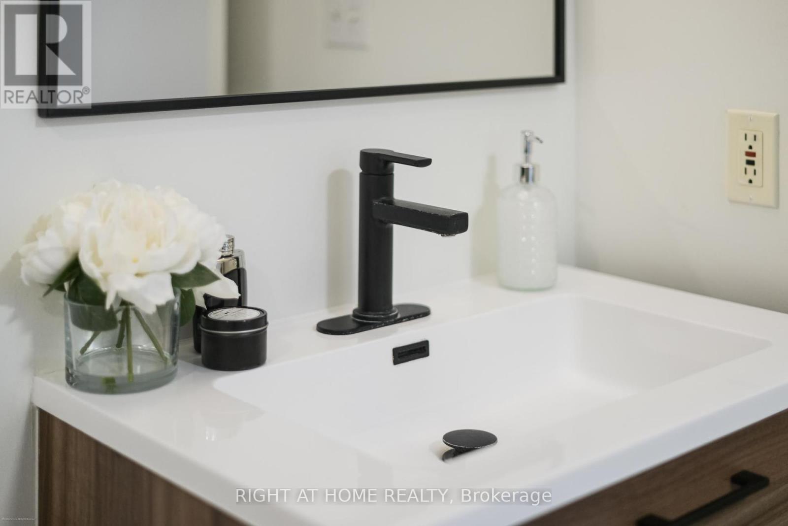 Lph02 - 16 Harrison Garden Boulevard, Toronto, Ontario  M2N 7J6 - Photo 22 - C12459121