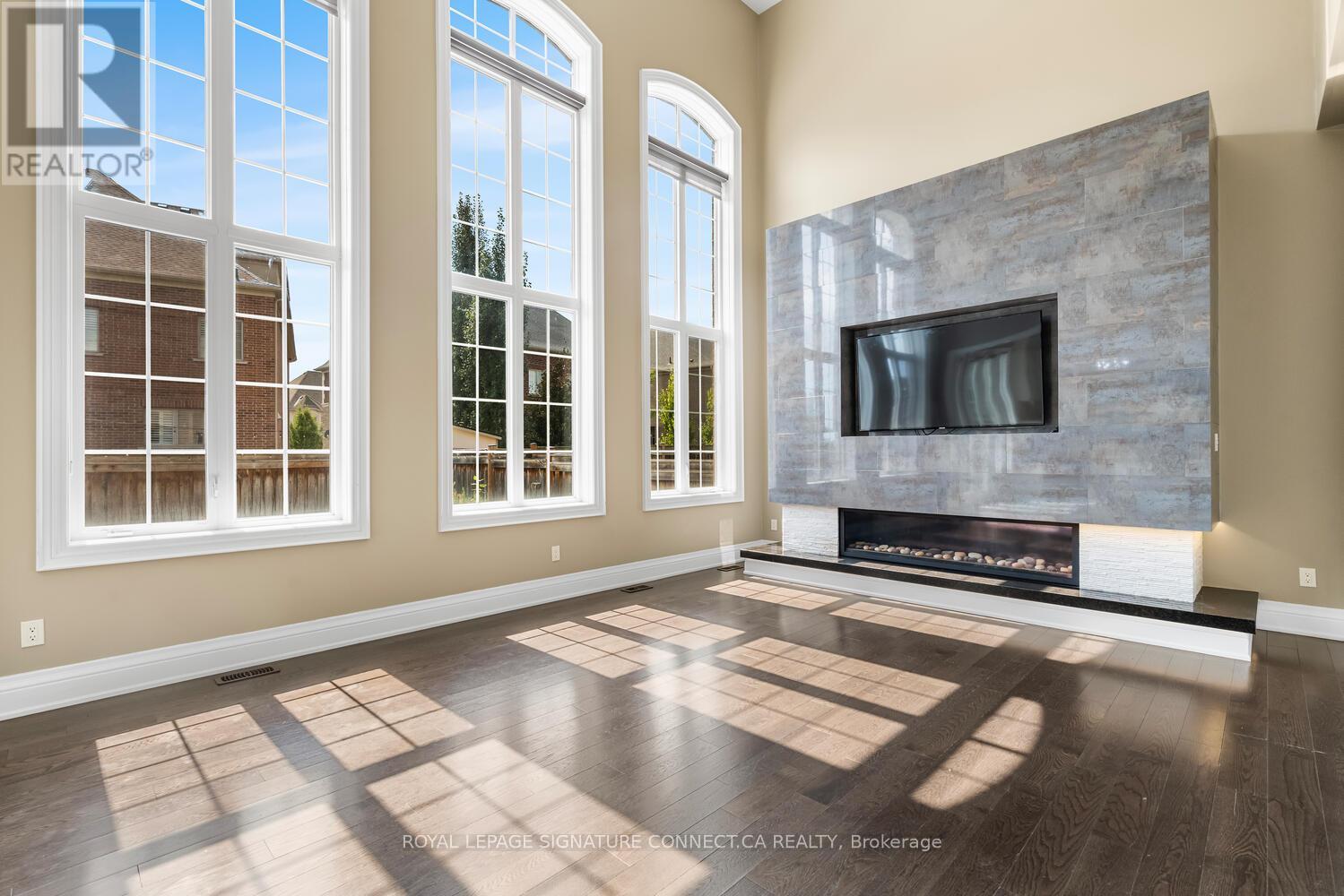 376 Torrey Pines Road, Vaughan, Ontario  L4H 3X5 - Photo 10 - N12459118