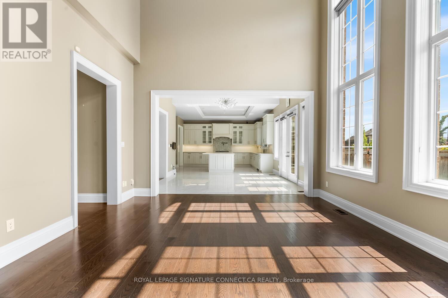 376 Torrey Pines Road, Vaughan, Ontario  L4H 3X5 - Photo 11 - N12459118