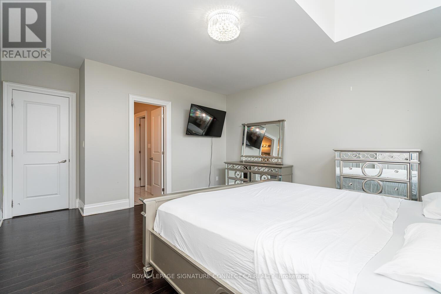 376 Torrey Pines Road, Vaughan, Ontario  L4H 3X5 - Photo 18 - N12459118
