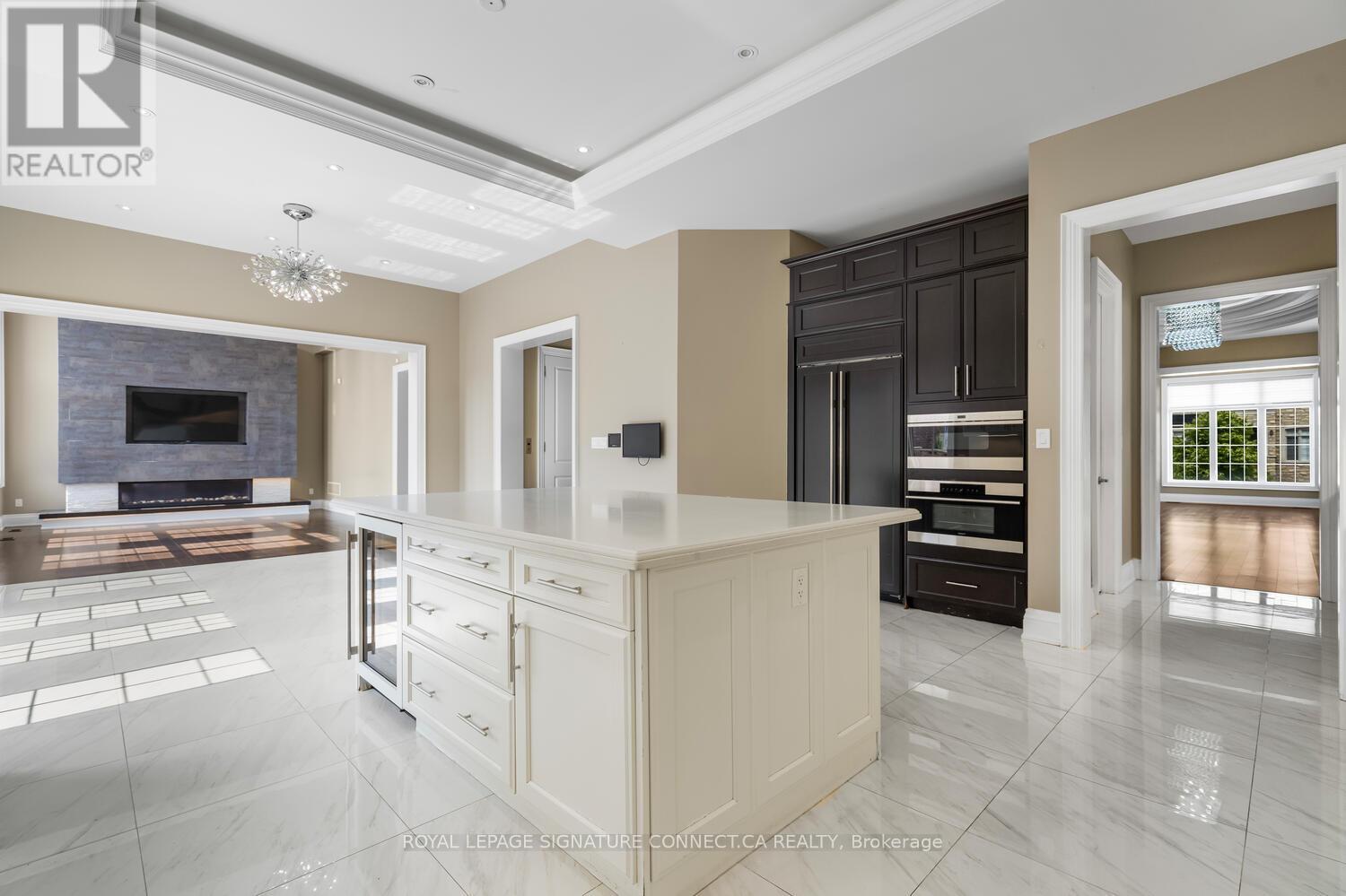 376 Torrey Pines Road, Vaughan, Ontario  L4H 3X5 - Photo 6 - N12459118