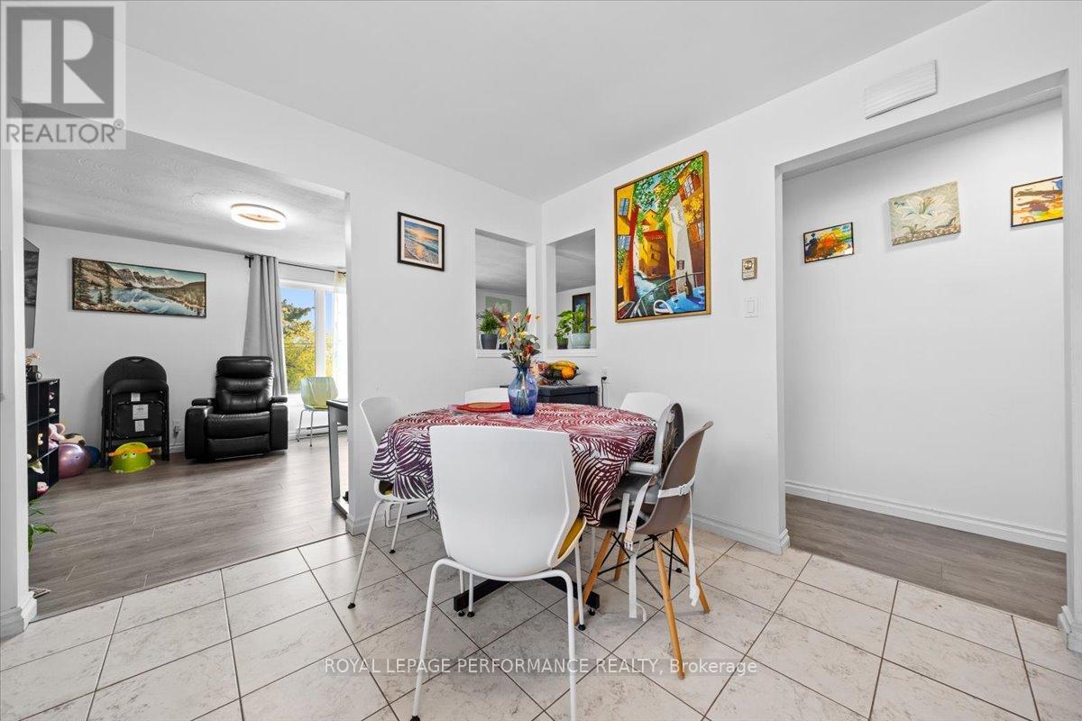 1702 Russell Road, Ottawa, Ontario  K1G 0M9 - Photo 20 - X12459125