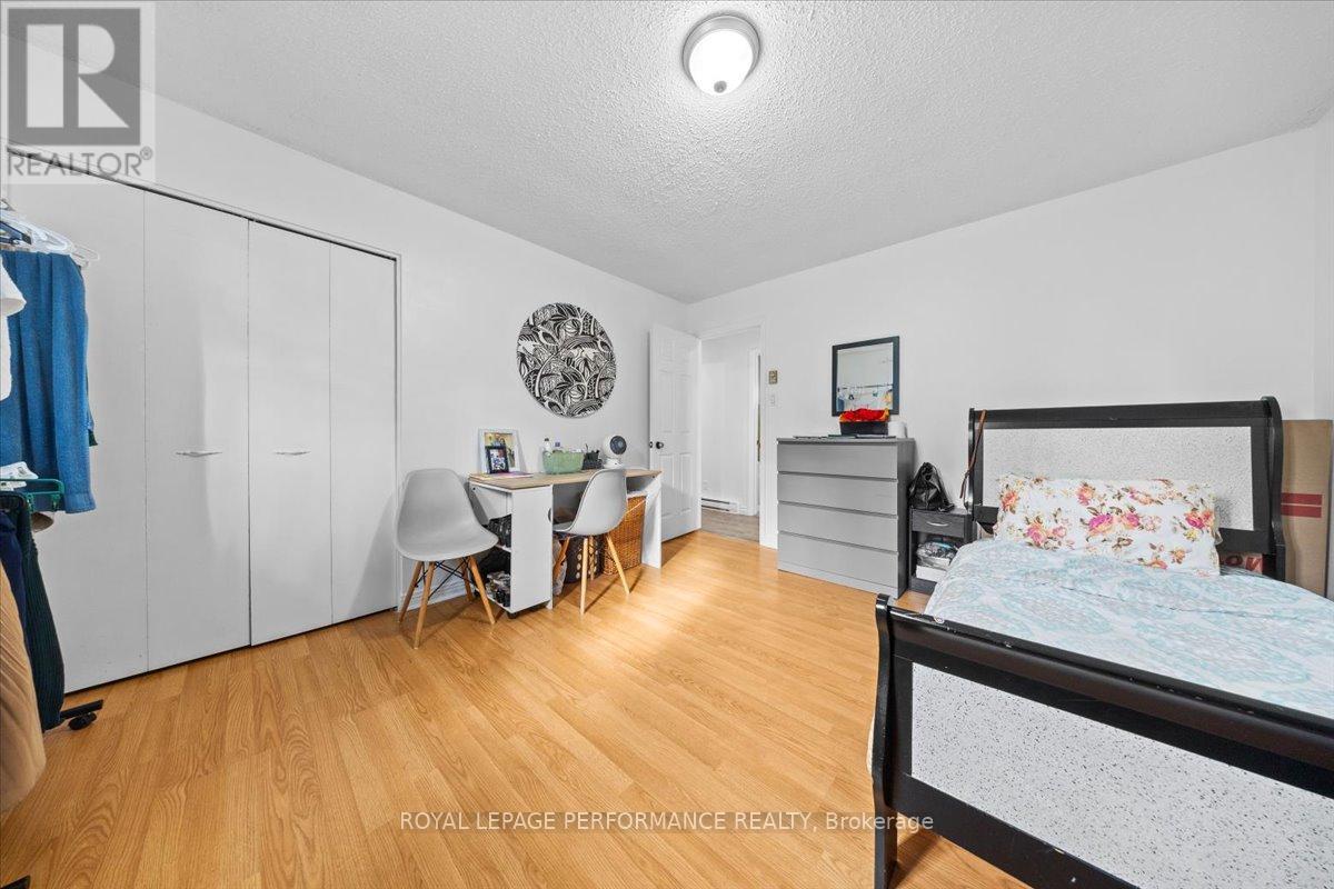1702 Russell Road, Ottawa, Ontario  K1G 0M9 - Photo 23 - X12459125
