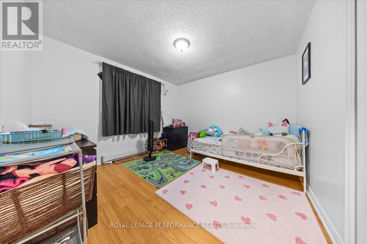 1702 Russell Road, Ottawa, Ontario  K1G 0M9 - Photo 25 - X12459125