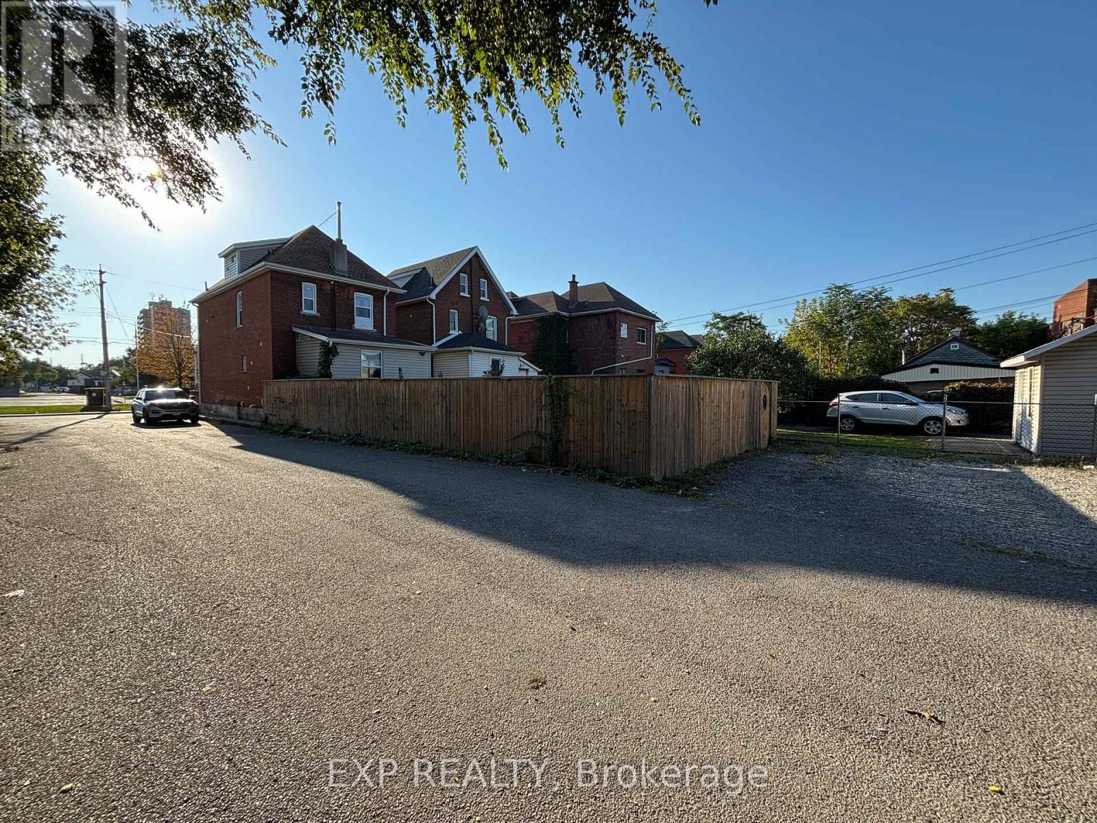 Main - 163 Wentworth Street N, Hamilton, Ontario  L8L 5V6 - Photo 26 - X12459123