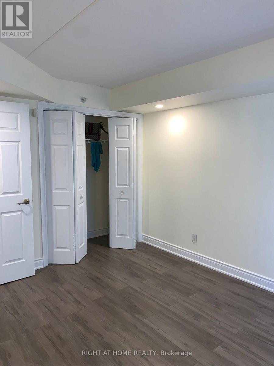 105 - 1480 Bishops Gate E, Oakville, Ontario  L6M 4N4 - Photo 23 - W12459130