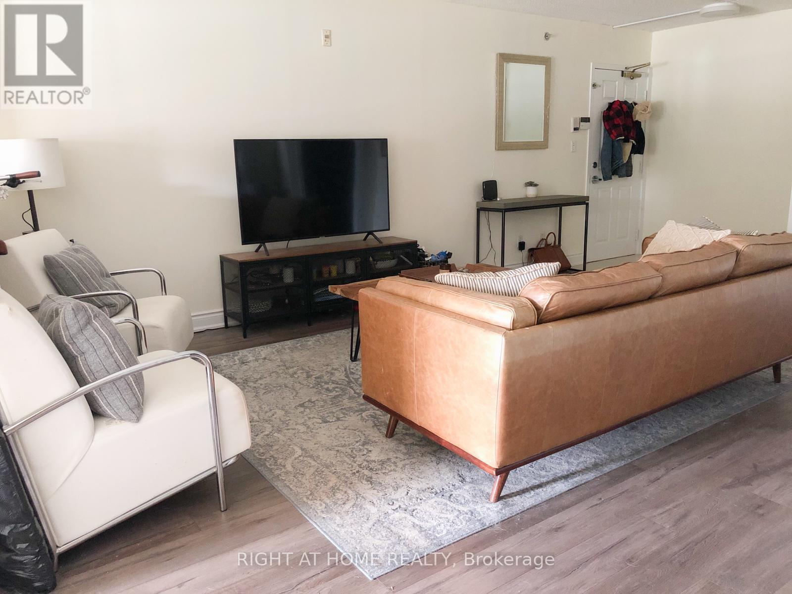 105 - 1480 Bishops Gate E, Oakville, Ontario  L6M 4N4 - Photo 3 - W12459130