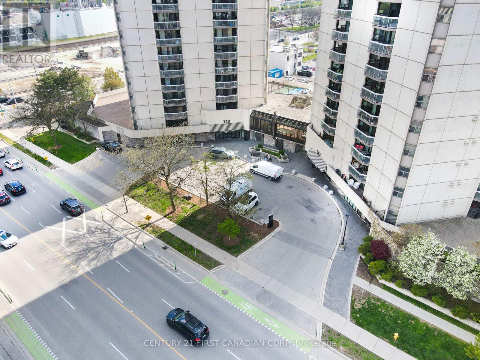402 - 363 Colborne Street, London East, Ontario  N6B 3N3 - Photo 5 - X12459137