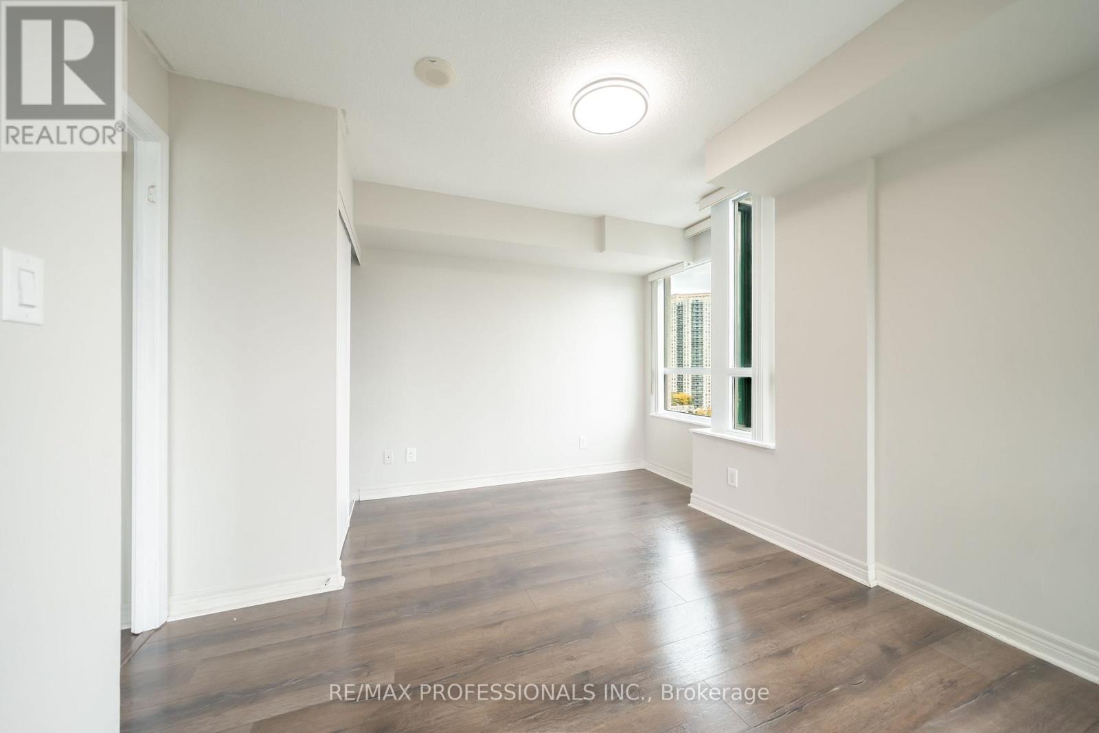 1703 - 208 Enfield Place, Mississauga, Ontario  L5B 0B8 - Photo 26 - W12459110