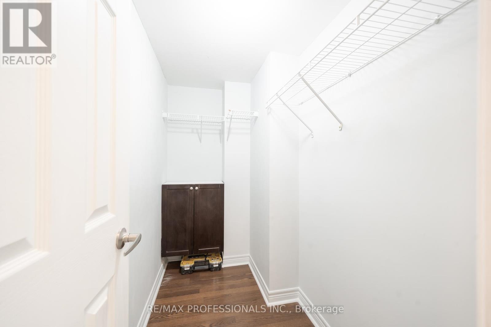 1703 - 208 Enfield Place, Mississauga, Ontario  L5B 0B8 - Photo 20 - W12459110