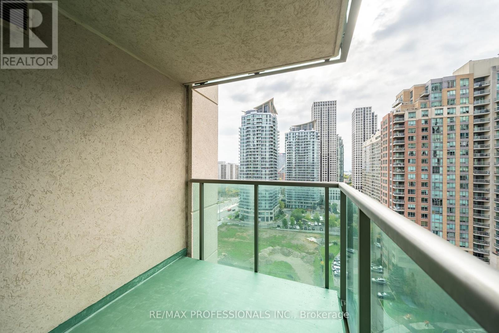1703 - 208 Enfield Place, Mississauga, Ontario  L5B 0B8 - Photo 24 - W12459110