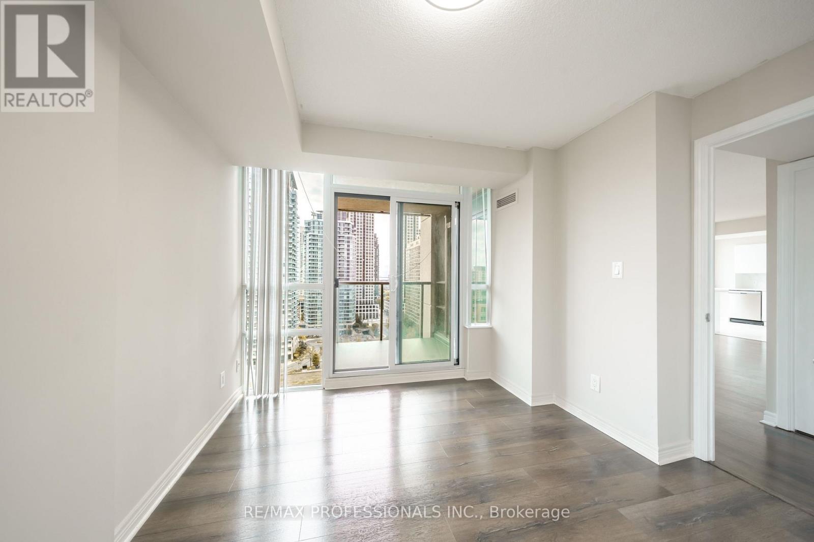 1703 - 208 Enfield Place, Mississauga, Ontario  L5B 0B8 - Photo 28 - W12459110