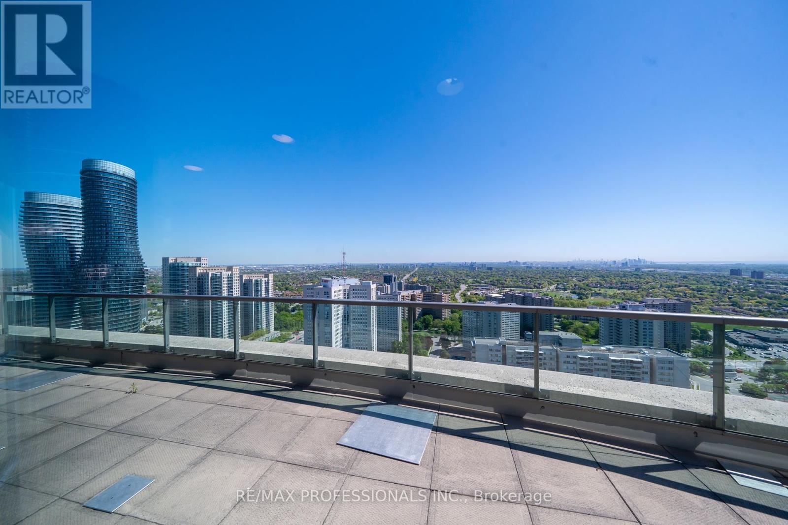 1703 - 208 Enfield Place, Mississauga, Ontario  L5B 0B8 - Photo 37 - W12459110