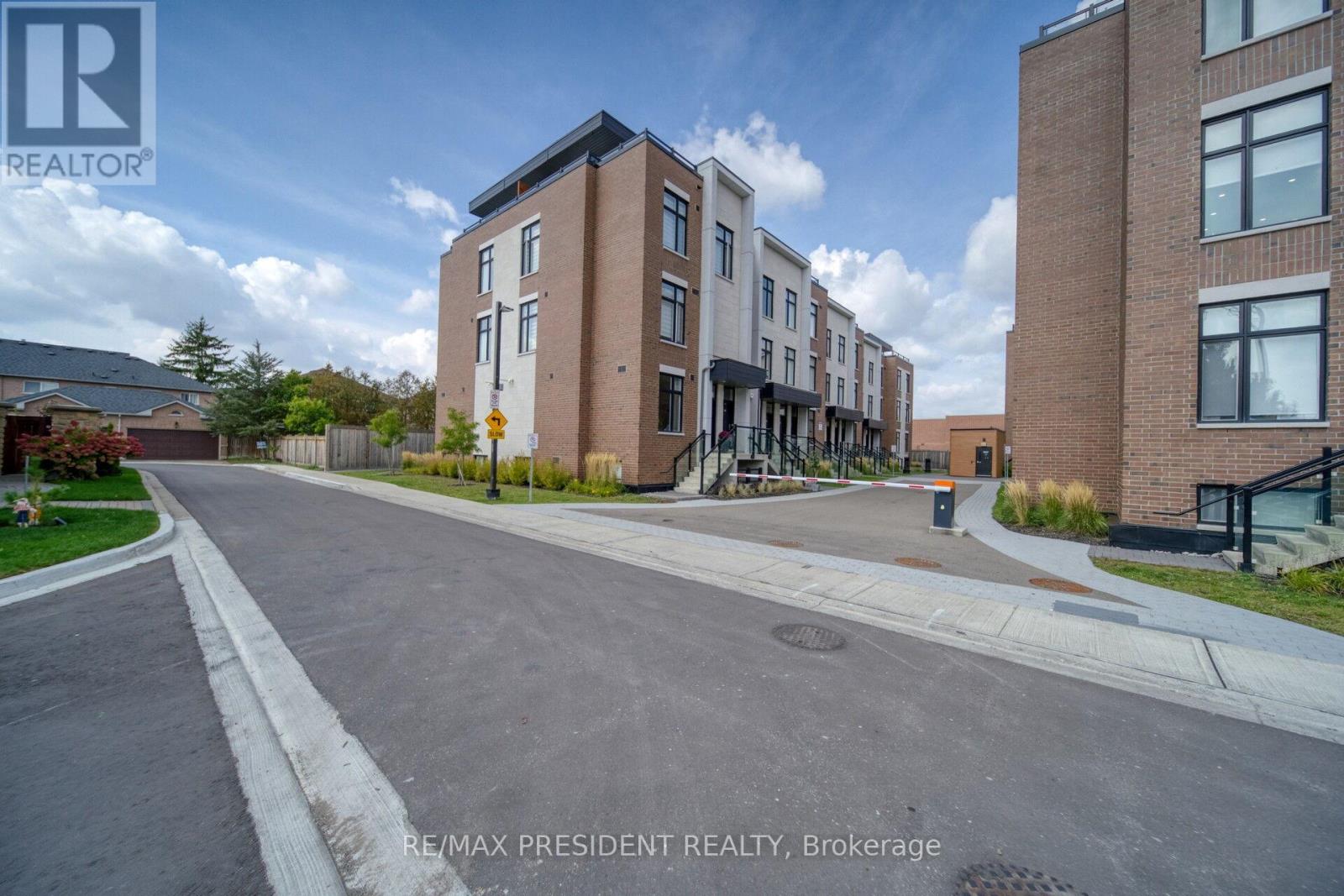 U232 - 9580 Islington Avenue, Vaughan, Ontario  L4H 5E8 - Photo 4 - N12459136
