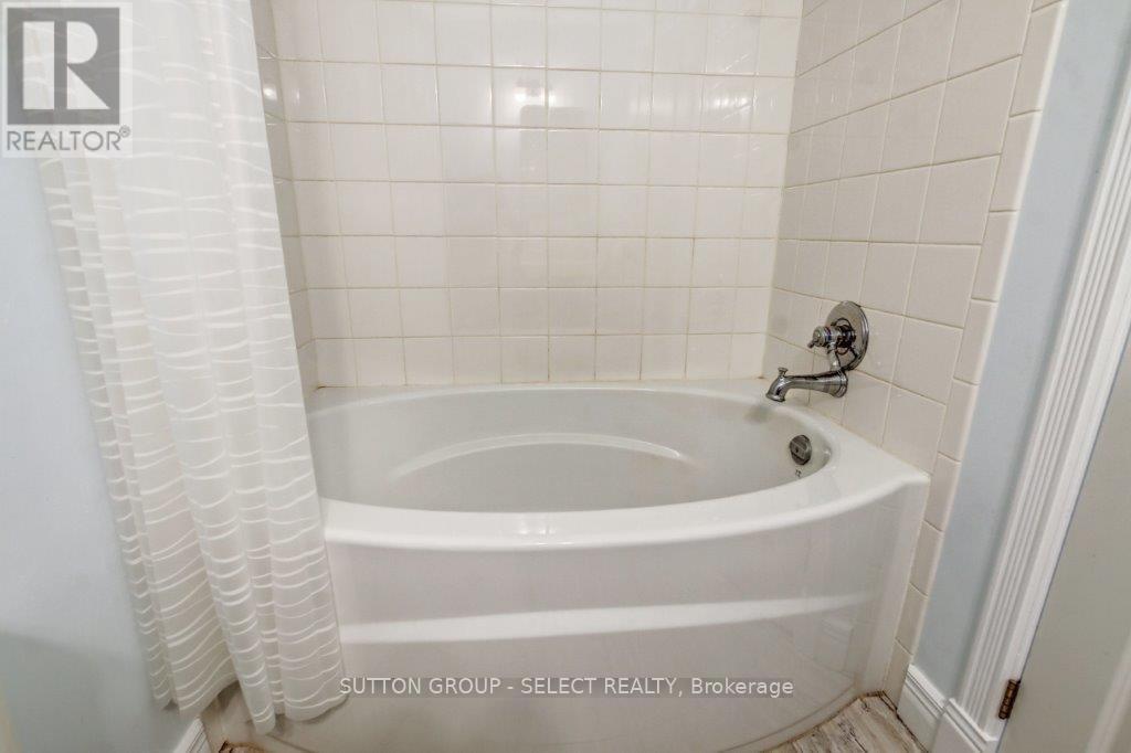 23471 Heritage Road, Thames Centre, Ontario  N0M 2P0 - Photo 34 - X12456829