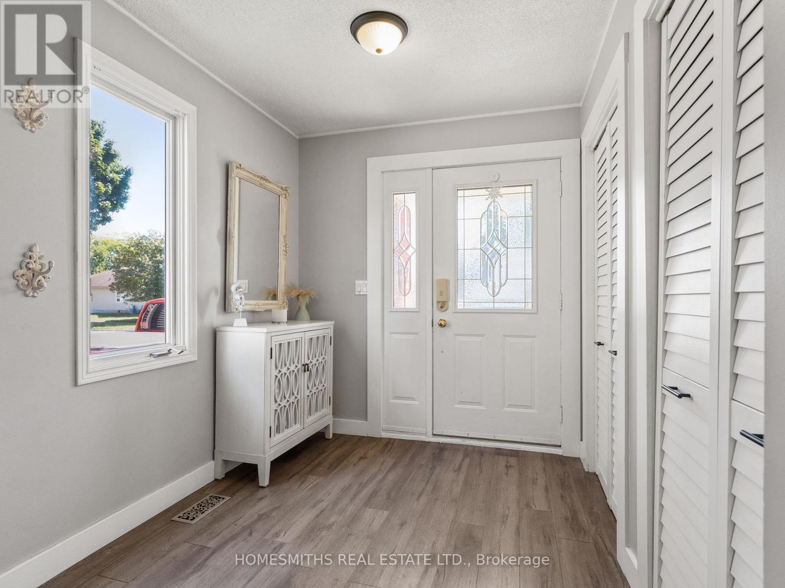954 Fairbanks Road, Cobourg, Ontario  K9A 5H1 - Photo 4 - X12459150